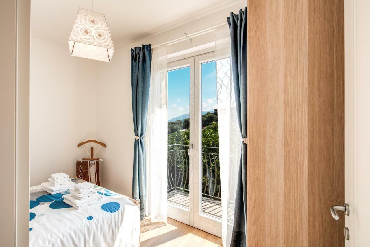 Chez Carme' Apartment Sorrento Bagian luar foto