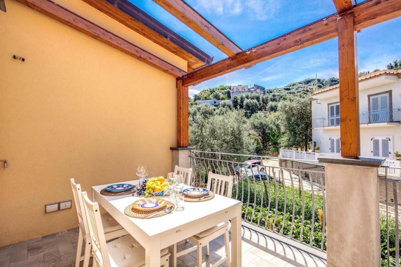 Chez Carme' Apartment Sorrento Bagian luar foto