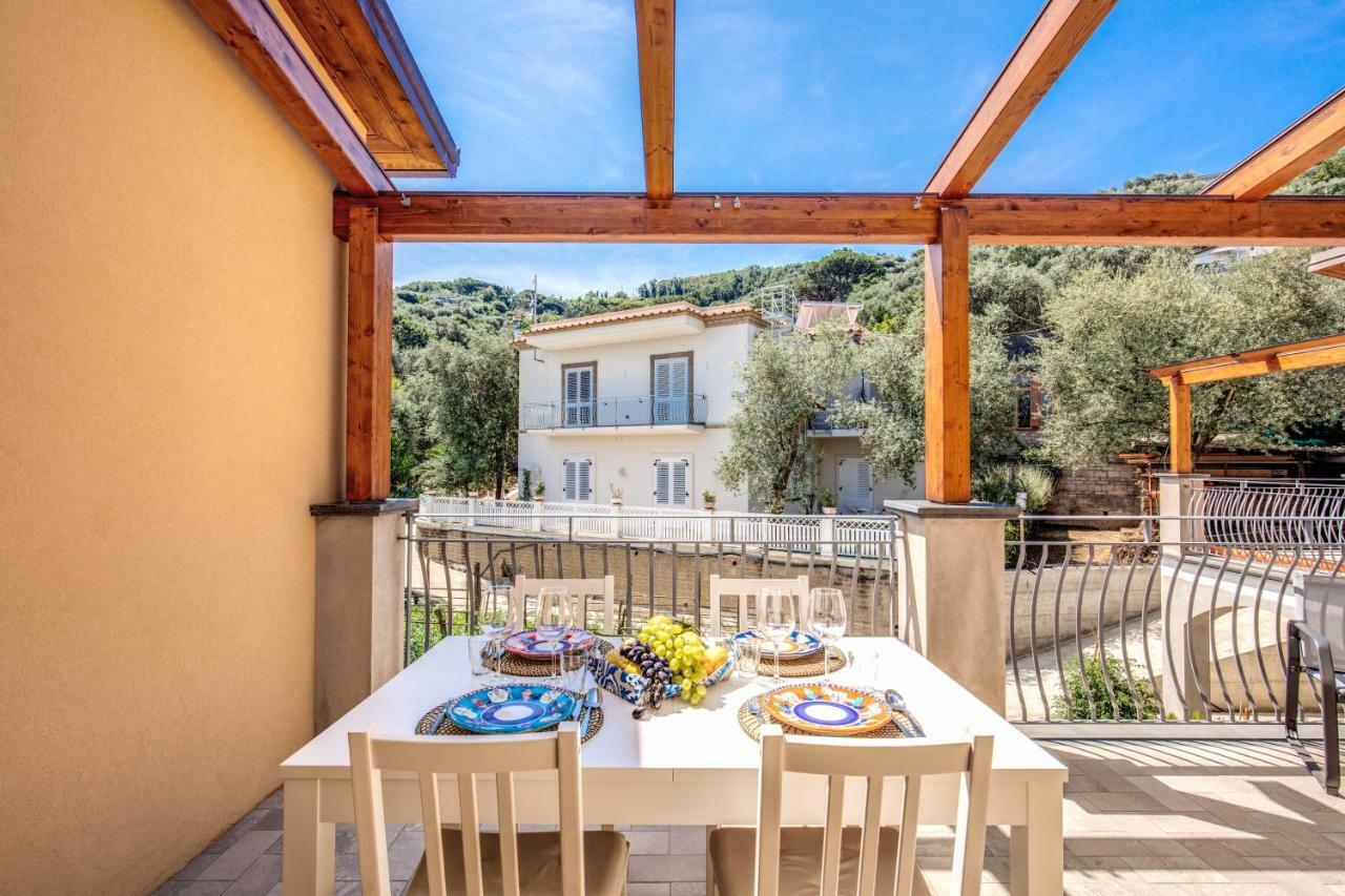 Chez Carme' Apartment Sorrento Bagian luar foto