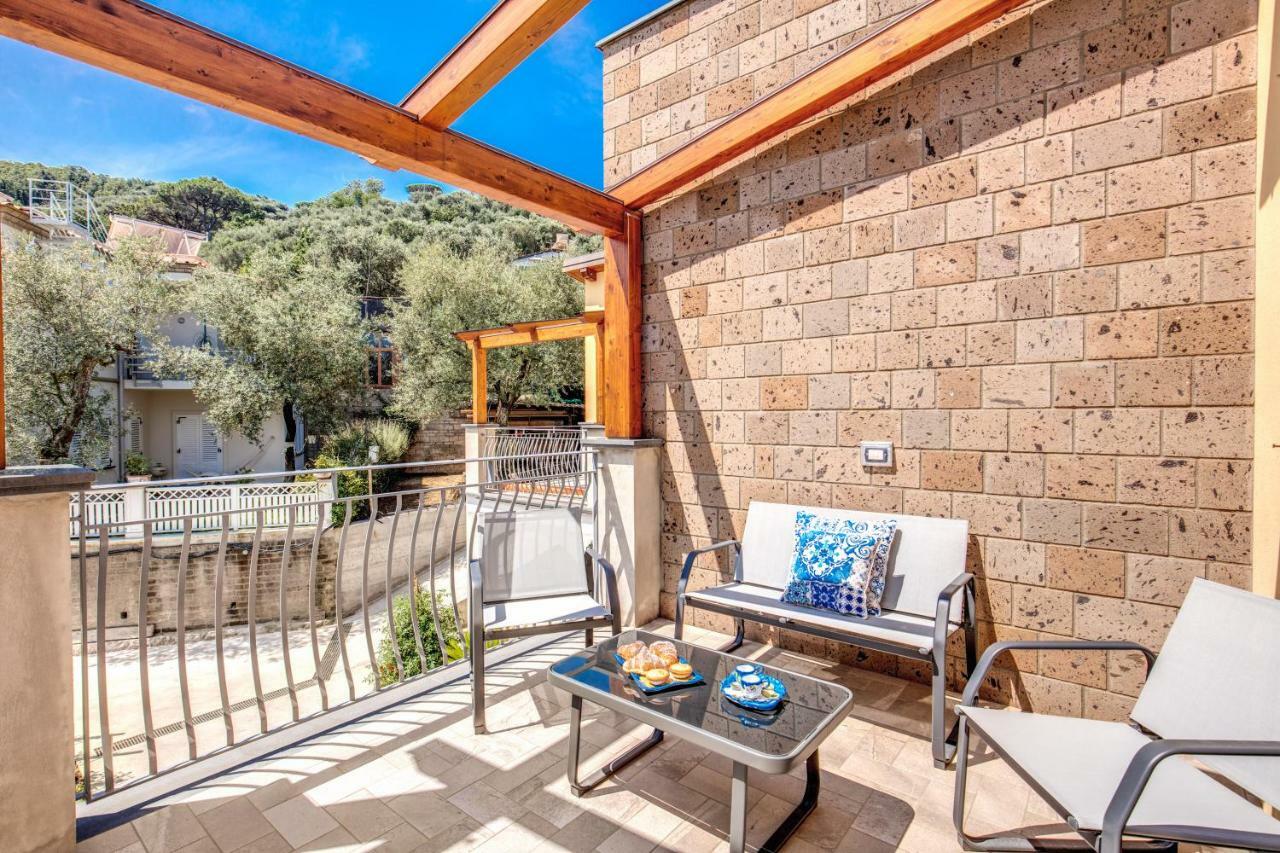 Chez Carme' Apartment Sorrento Bagian luar foto